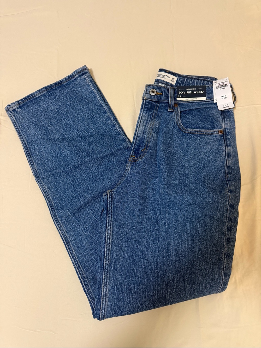 Abercrombie Curve Love 90's Relaxed Fit high rise women’s Jeans - Picture 10 of 14
